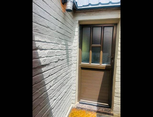 3 BEDROOM PROPERTY TO RENT IN BRYANSTON
